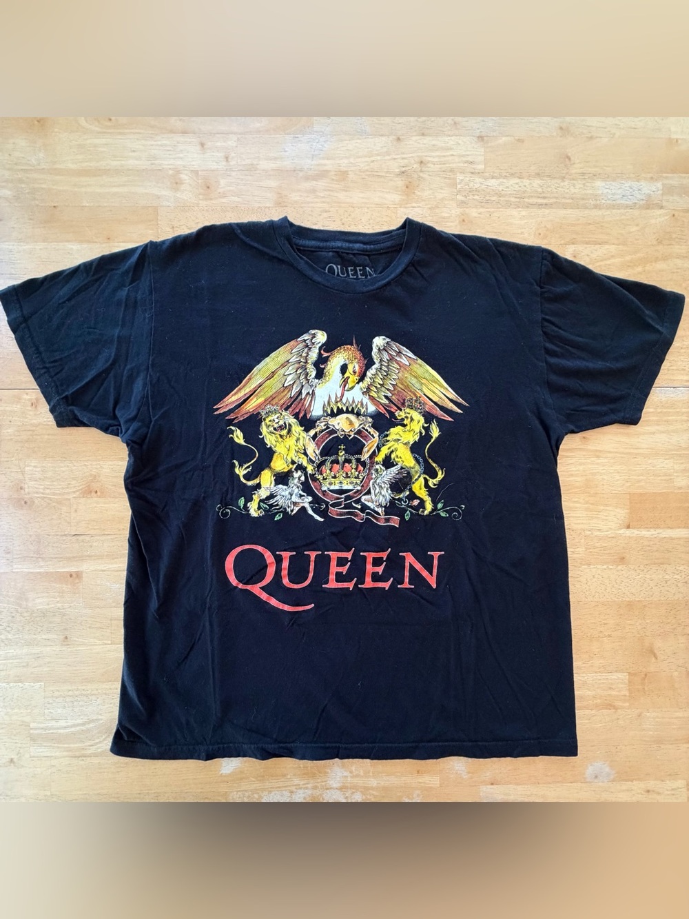 Queen Black Short-Sleeve Graphic Tee with Multicolor Crest